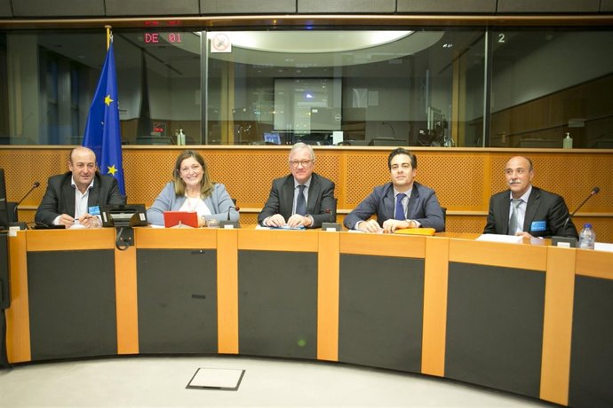 Herranz y Válcarcel reunidos con cooperativas agrarias