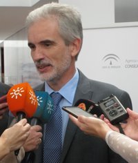 Andalucía avanzará para "obtener los mejores resultados" en listas de espera