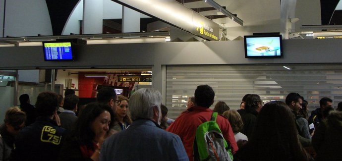 Nuevas pantallas de informacion al pasajero en la zona de embarque de Sevilla 