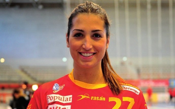 Lara González, jugadora española de balonmano