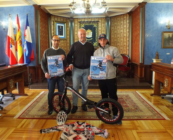 Raúl Gutiérrez y el alcalde