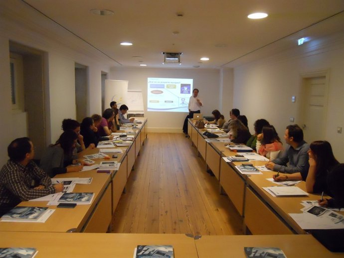 DÁ COMEZO EN SANTIAGO O CURSO DE ELABORACIÓN E XESTIÓN DE PROXECTOS EUROPEOS ORG