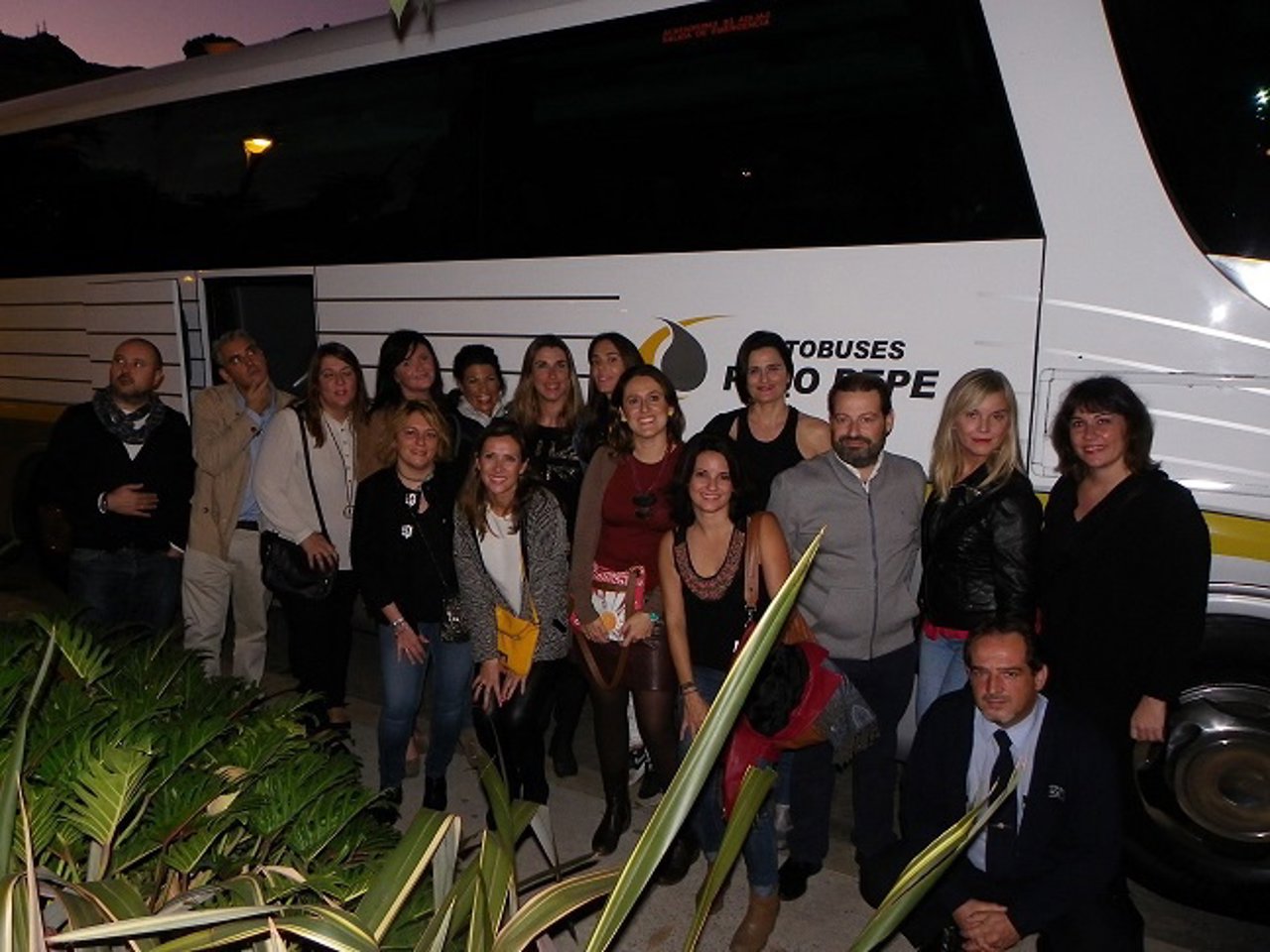 Grupo utiliza autobús del Grupo Paco Pepe