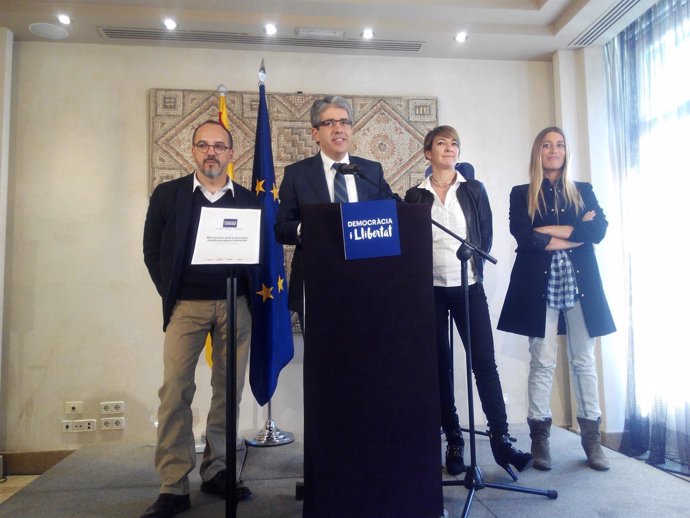 Francesc Homs presentando en Madrid el documento 'Razones para pactar'