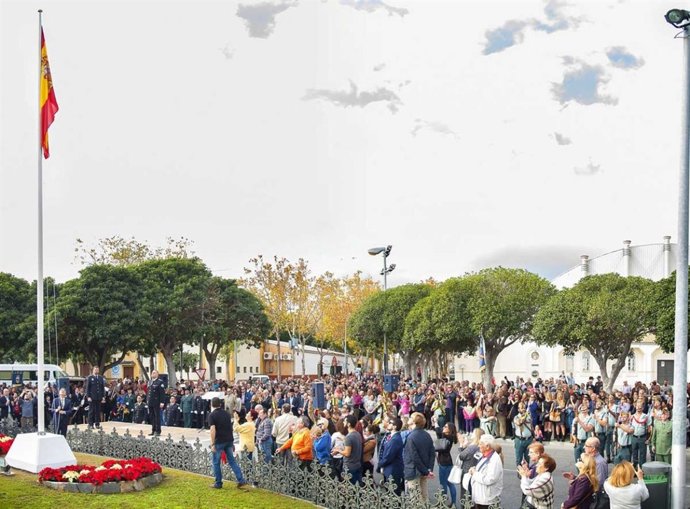 Torremolinos constitución plaza de españa bandera 