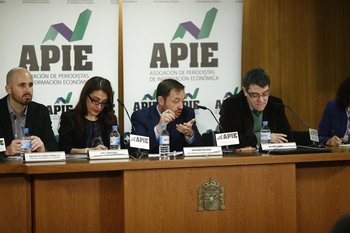 Álvaro Nadal, Nacho Álvarez, Antonio Roldán y Manuel de la Rocha en un debate