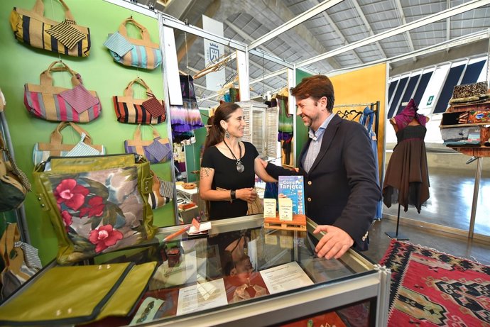 Carlos Alonso inaugura la Feria de Artesanía de Canarias