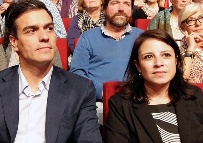 Adriana Lastra, en un acto junto a Pedro Sánchez