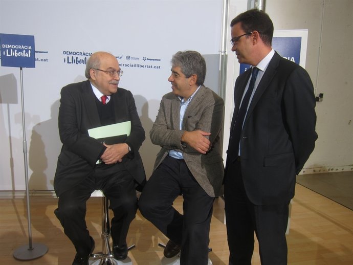 El conseller A.M.Colell, F.Homs (DL), J.Iglesias