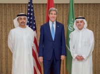 Kerry afirma que las declaraciones de Trump "no son constructivas, por decirlo diplomáticamente"