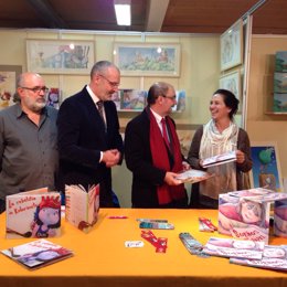 Lambán ha visitado esta tarde la feria del libro aragonés en Monzón