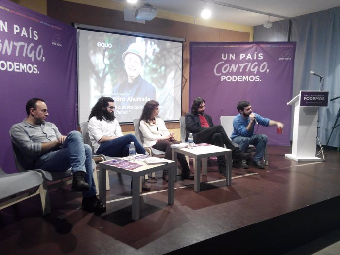 Acto de Podemos en Torrelavega