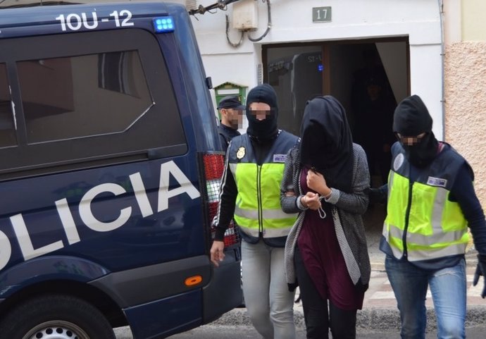 La Policía detiene en Cataluña y Canarias a dos integrantes del DAESH