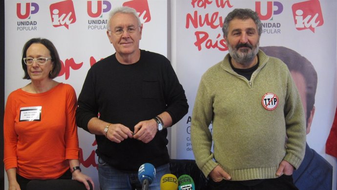 Cayo Lara con los candidatos de Unidad Popular de Cantabria al Congreso y Senado