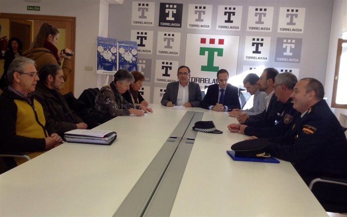 Reunión del alcalde y el delegado por La Inmobiliaria