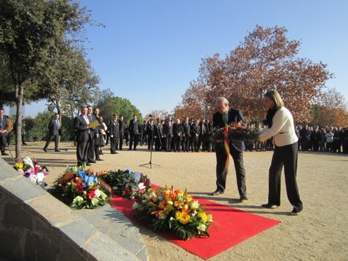 Homenaje a víctimas de ETA en Sabadell. Jorge Fernández Díaz y Llanos de Luna