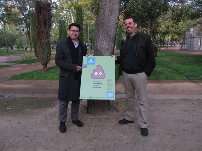 García (izda.) en la presentación de la campaña de Sadeco