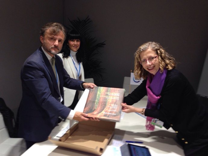 Reunión de José Fiscal con Inger Andersen