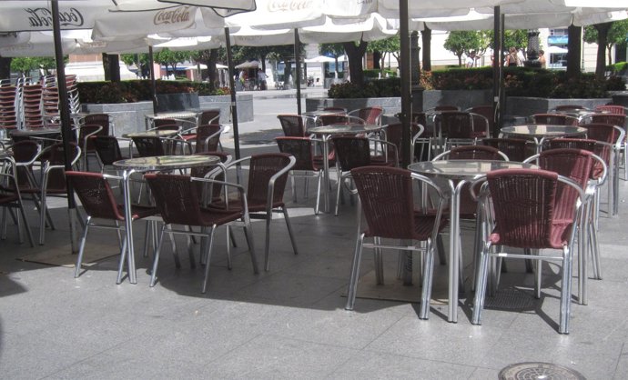 Terraza con veladores