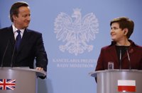 Cameron apela a la crisis de refugiados para tratar de ganar el apoyo de Polonia