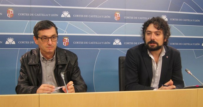 José Luis Centella (izq) y José Sarrión en rueda de prensa