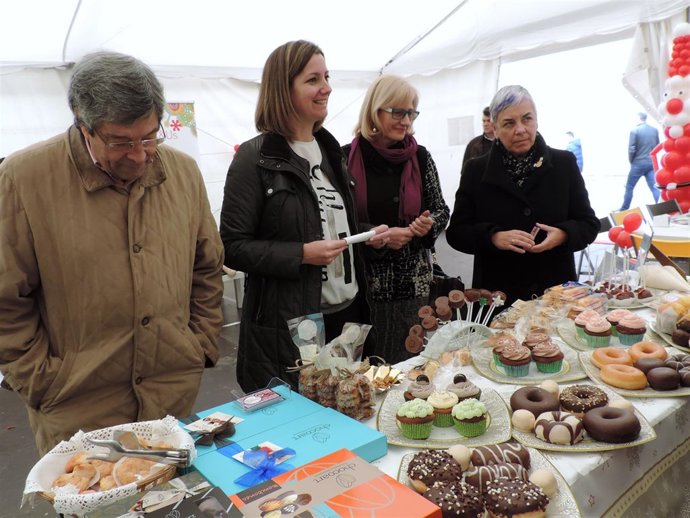 FOTO E PÉ DE FOTO: Arranca A Terceira Feira Do Nadal Na Praza Anxo Fernández Góm