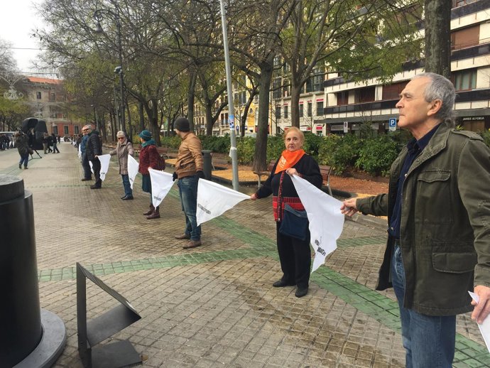 Sabino Cuadra en la cadena convocada por Etxerat