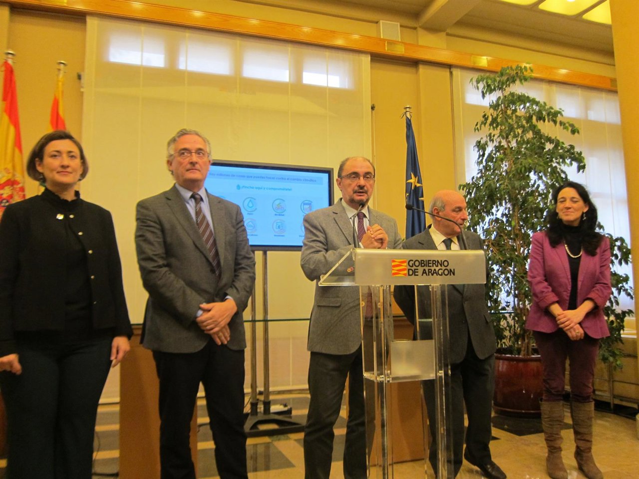 Lambán y Olona con responsables de Ecodes