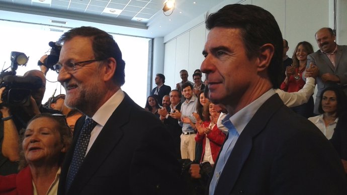 Mariano Rajoy y José Manuel Soria en un acto de campaña en Tenerife