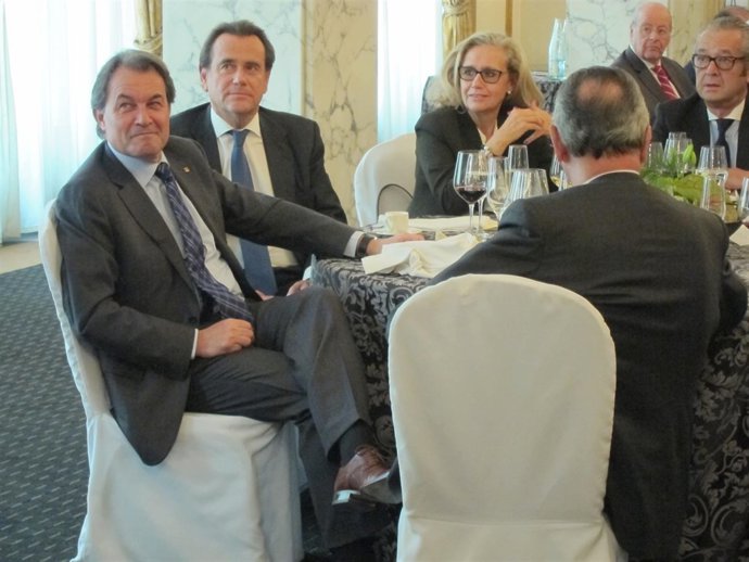 El pte. Del Puerto de Barcelona, S. Cambra, y el de la Generalitat, Artur Mas