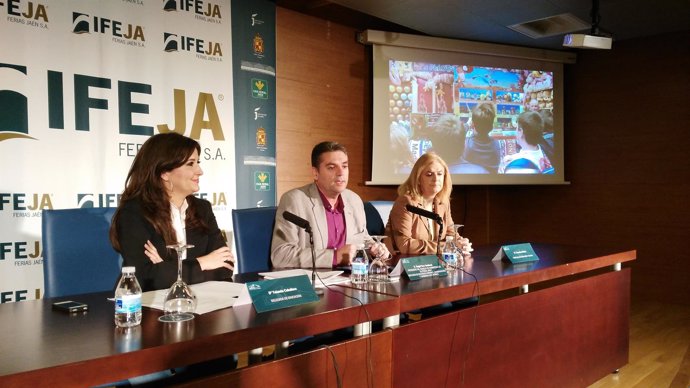 Caballero, Vera y Molina, en la presentación de la XIV edición de Feduca.
