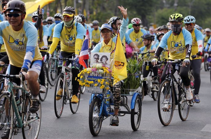 Marcha "Bicicletas para papá". Tailandia