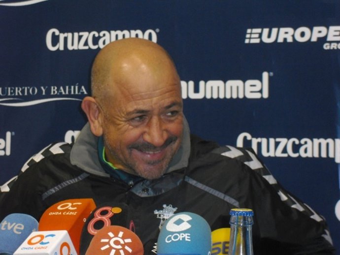 Claudio Barragán, entrenador del Cádiz