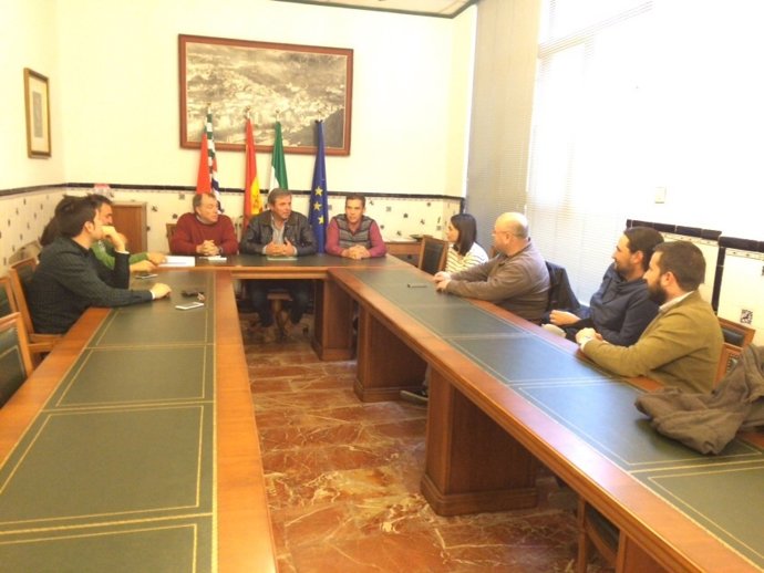 Reunión sobre el Puente Mocho