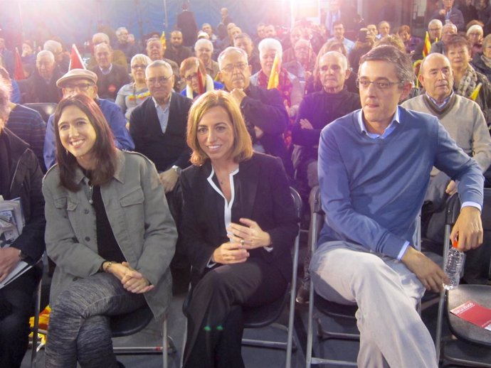 Núria Parlón, Carme Chacón (PSC), y Eduardo Madina (PSOE)