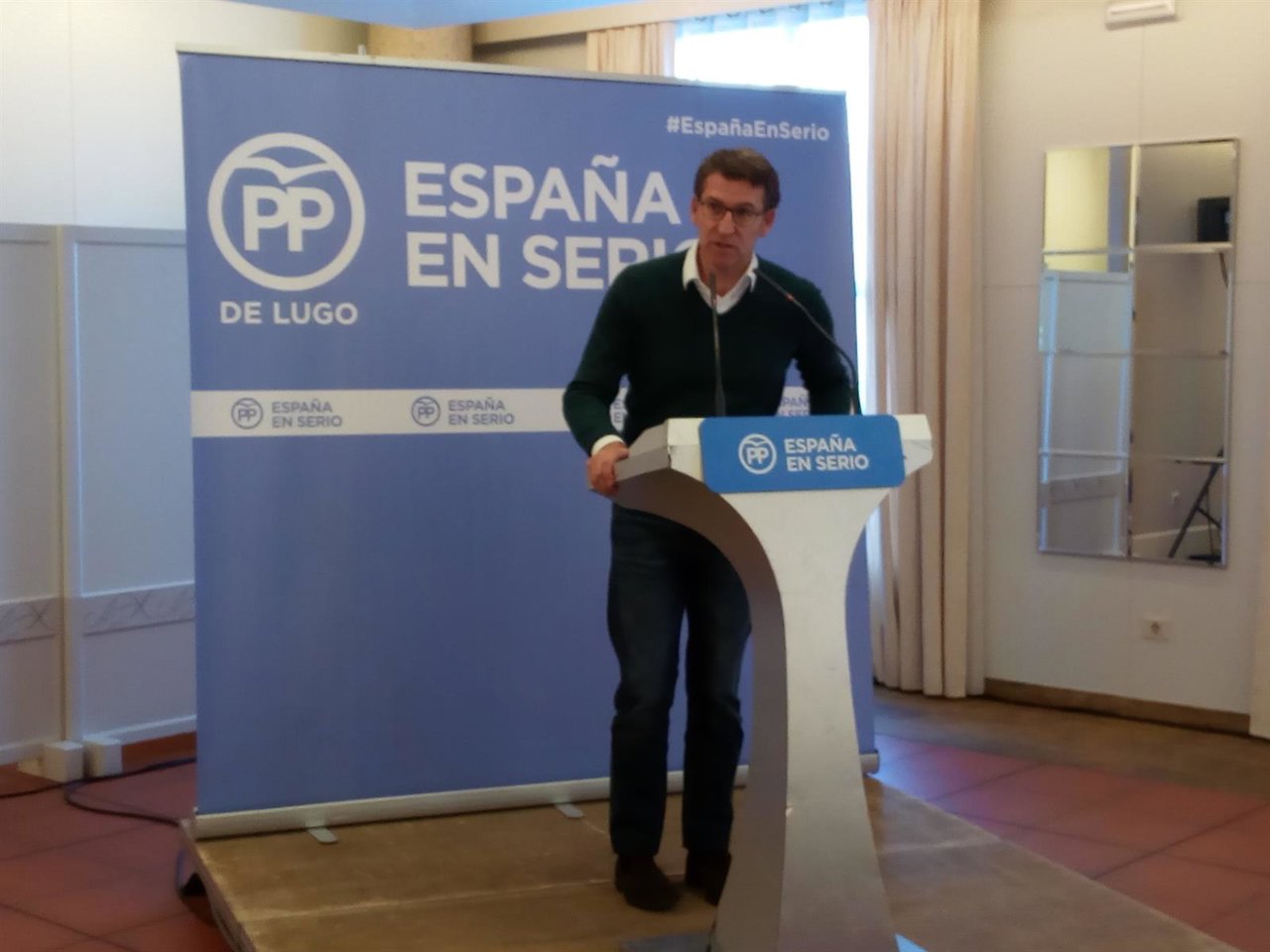 Alberto Núñez Feijóo en un mitin en Sarria.