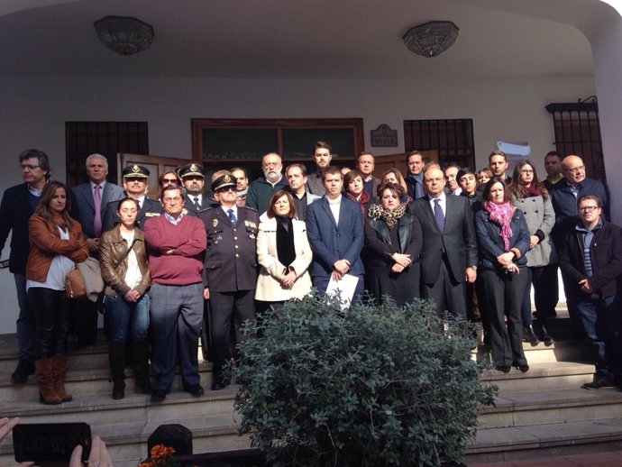 Minuto de silencio en Monachil