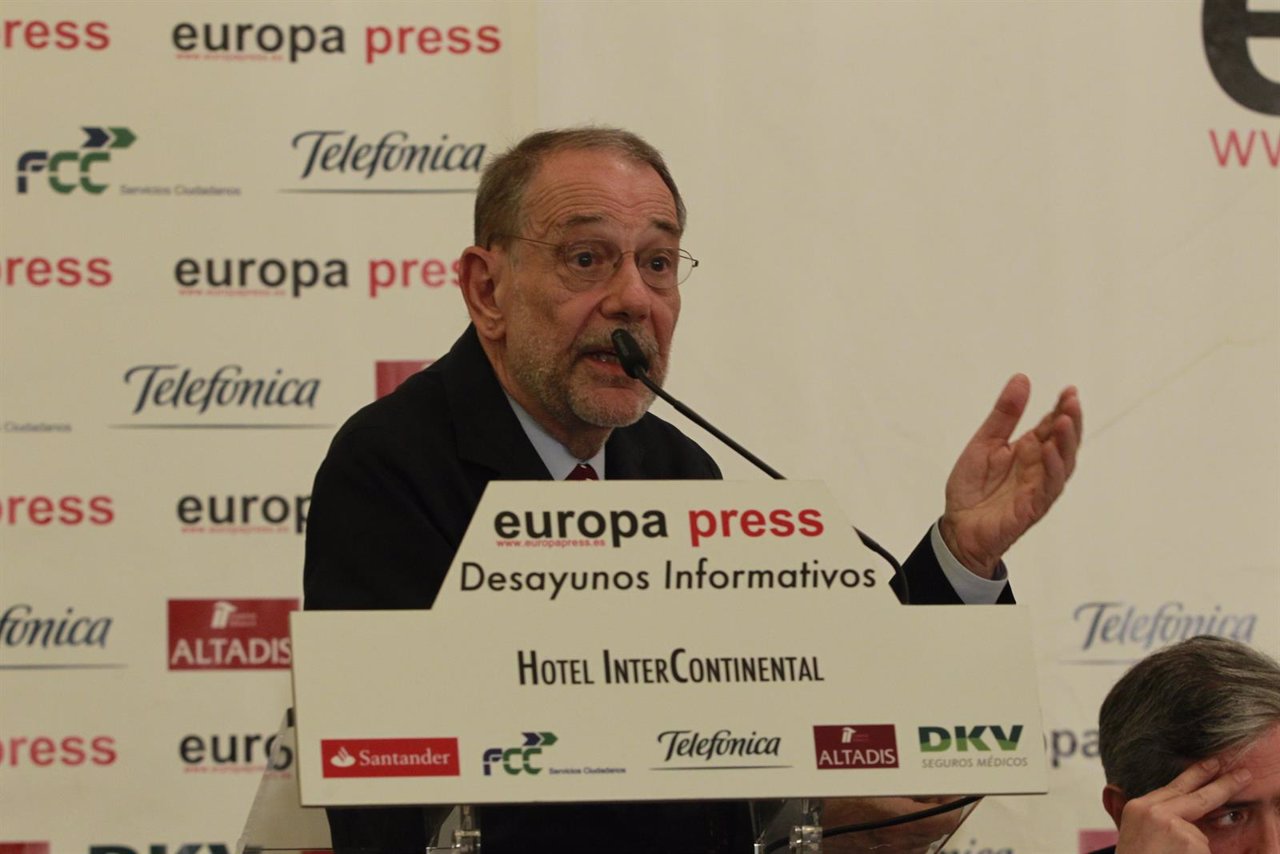Javier Solana en un Desayuno Informativo de Europa Press