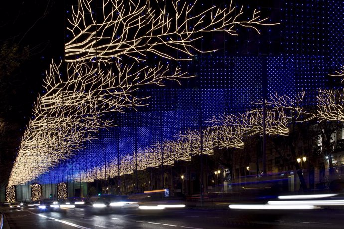Iluminación de Navidad en Madrid por la empresa Ximénez