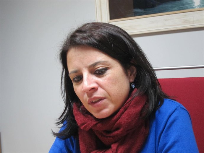 Adriana Lastra durante la entrevista. 