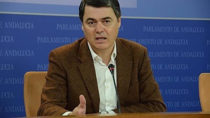 El candidato del PP de Granada Carlos Rojas