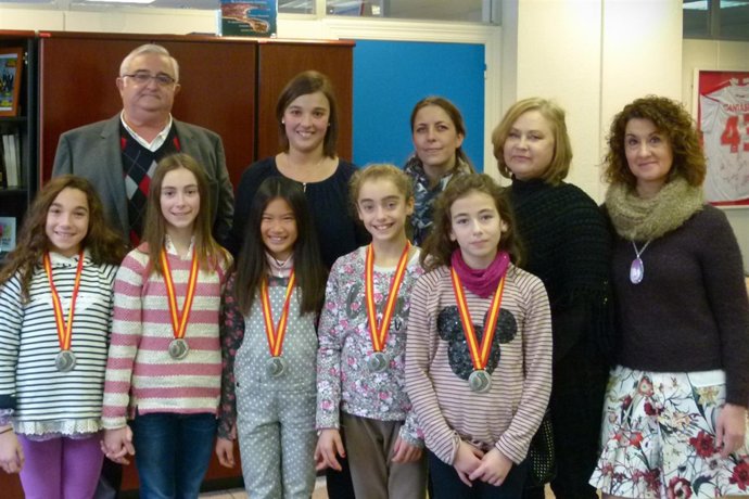 Deporte felicita a las gimnastas 