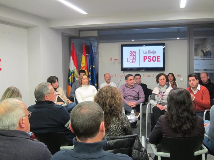 Reunión del PSOE con alcaldes de municipios riojanos