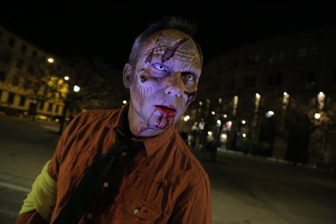 Zombie participante en la experiencia Vodafone Yu en Granada