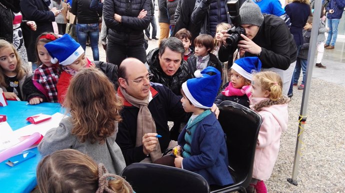 Candidatos del PP de Granada, en un acto con familias