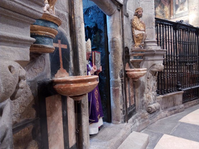 Apertura de la Puerta Santa de la Catedral de Santiago de Compostela