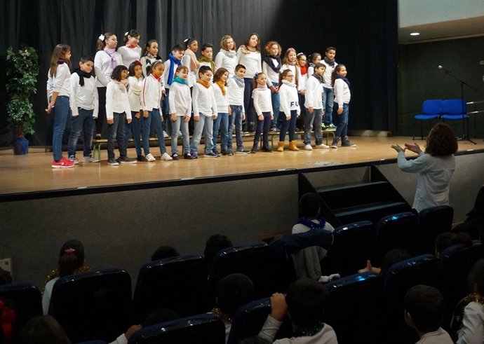 NOTA DE PRENSA Mas De 200 Escolares Participan En El Tradicional Festival De Vil