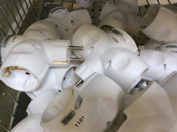 Enchufe, enchufes, regleta, electricidad, red eléctrica