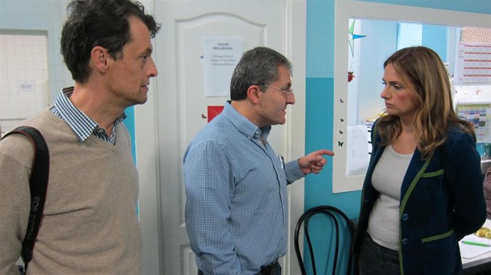 La candidata del PSOE Susana Sumelzo en el centro El Encuentro de Zaragoza