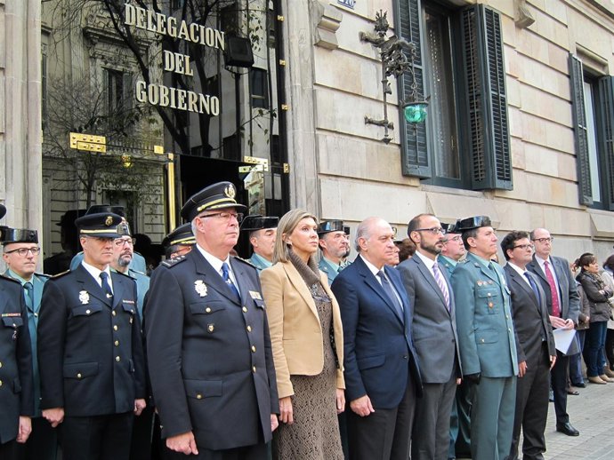 Concentración ante la Delegación del Gobierno (Jorge Fernández, Llanos de Luna)